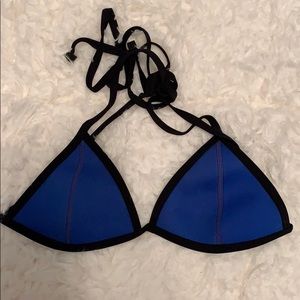 Triangl bikini top